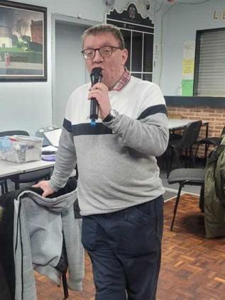 karaoke singer wednesday club